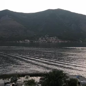 Недорогие дома и квартиры на морском побережье Черногории